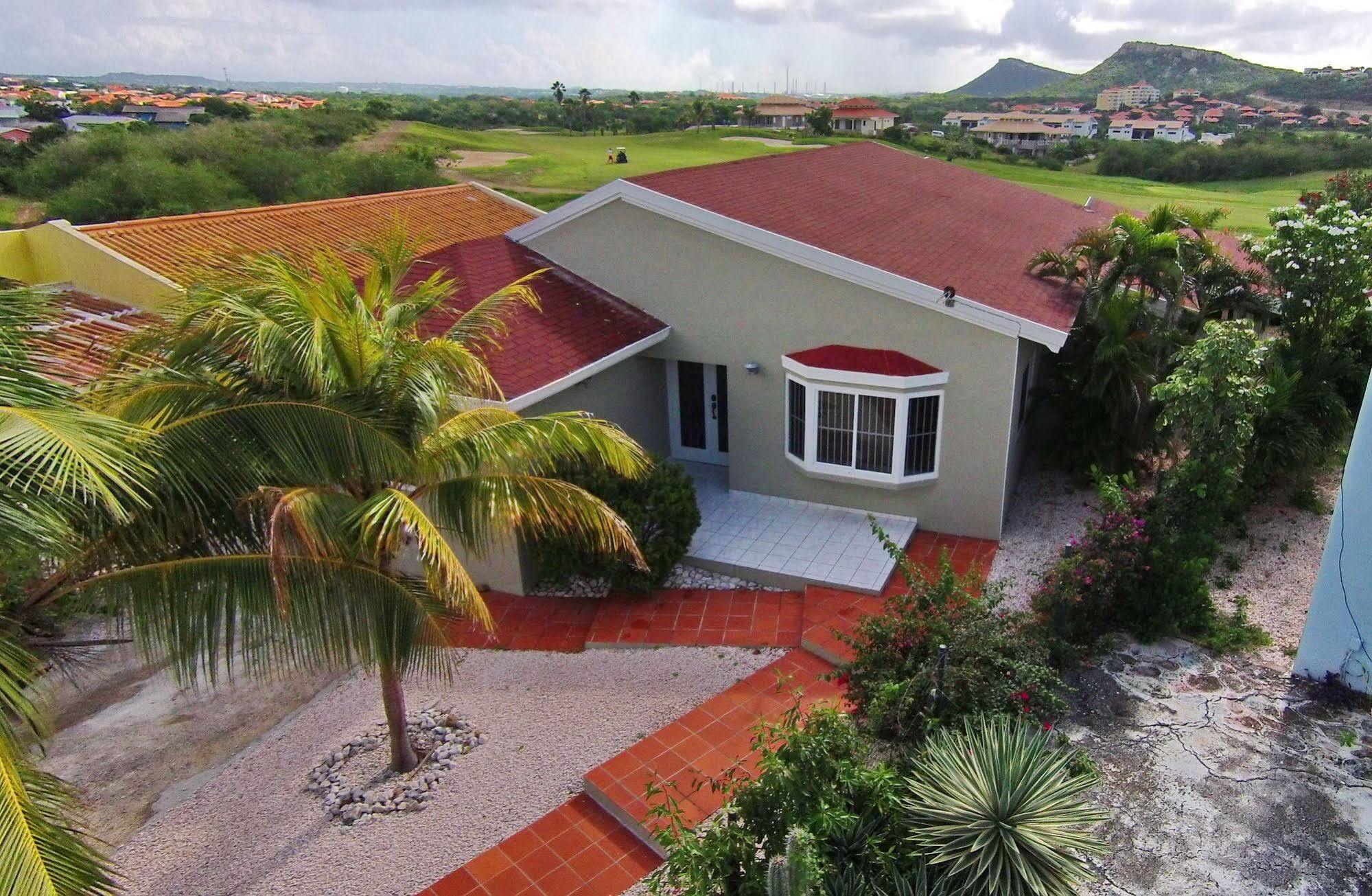 Bantopa Apartments Виллемстад Экстерьер фото